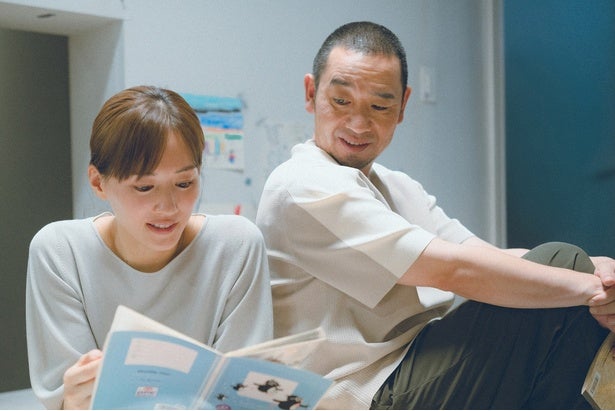 綾瀬はるか＆大悟Ｗ主演『箱の中の羊』息子の姿をしたヒューマノイドを迎えた夫婦の“温度差”がせつない本編映像
