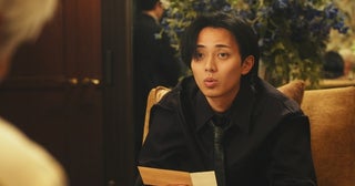 永瀬廉“昴”、浮かれて山下美月“まどか”の彼氏気取り「好きって言うまで離さない」＜御曹司に恋はムズすぎる＞
