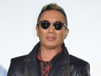 「生涯共闘」「大好き」長渕剛インスタに“大切な仲間”大人気俳優が登場かわいすぎるTシャツにも注目