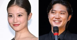 今田美桜＆磯村勇斗、スクラブ姿で笑顔のガッツポーズ…ほっこりツーショに「かわいい」＜クロスロード ～救命救急の約束～＞