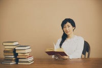 木村多江、舞台初主演！『わたしの書、頁を図る』7月上演決定小沢道成による最新作