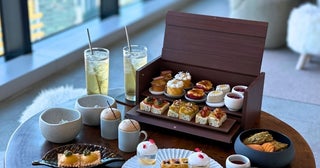 1 Hotel Tokyo「桃のアフタヌーンティー」を実食レポ。38階からの絶景とともに、コース仕立ての贅沢体験を