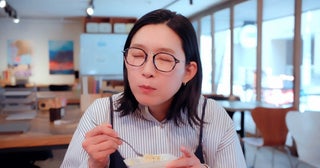 江口のりこ“恵”の駄菓子ランチに視聴者から「まねしてみようかな」の声＜ソロ活女子のススメ5＞