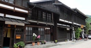 400年の歴史誇る宿場町・奈良井宿に東京からデザイナーが夫妻で移住。町家の改修、コミュニティとの距離の取り方、歴史的集落で人と関わり暮らすということ長野県塩尻市