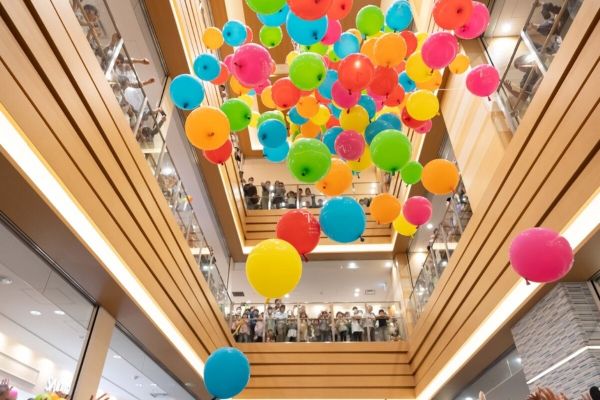 東京・府中駅前がカラフルなバルーンでいっぱいに３月２２日に「Fuchu Balloon Festival（フチュウ バルーンフェスティバル）」を開催