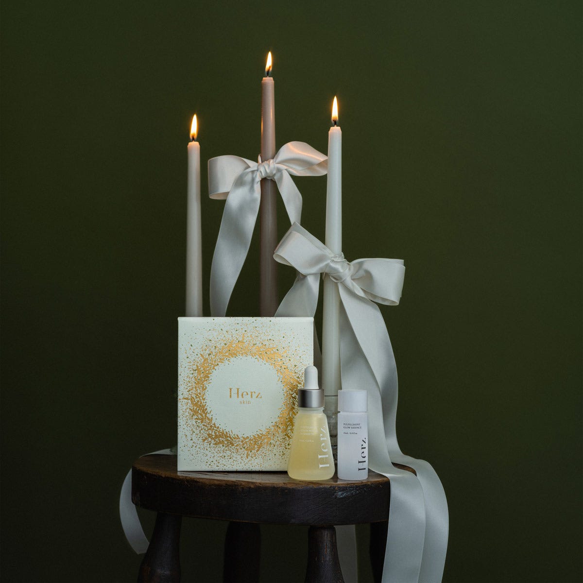 舟山久美子さんのスキンケアブランド「Herz skin」より、2025年ホリデー限定コフレが登場