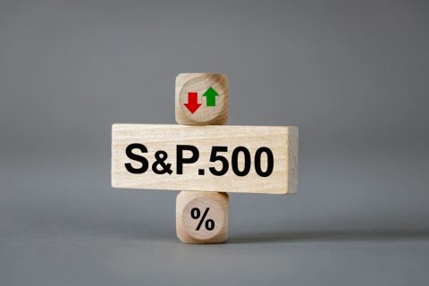 「S＆P500」が10年で“500万円”に！ このまま「月3万円×7％」で積み立てれば“将来は安泰”ですか？ オルカンなども組み合わせるべきでしょうか？ 今後の見通しも解説