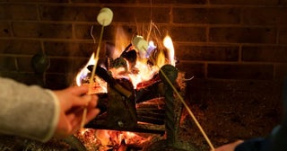 栃木・休暇村日光で特別な夜を体験プログラム「星と暖炉の冬時間」を提供