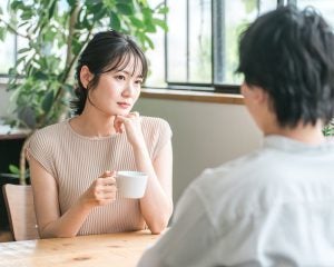 なぜか既読スルーされる男性の共通点。「距離感がおかしい人」が無意識にやるNG行動