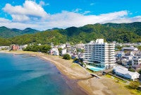 静岡に“大江戸温泉物語わんわんリゾート”誕生へ！全室が愛犬と宿泊可能＆駿河湾を望む大浴場も展開