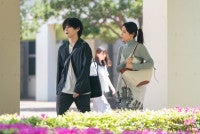 『一次元の挿し木』第2話“悠”山田涼介＆“唯”白石聖、“仙波”鈴木保奈美への接触を試みる