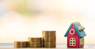 45歳で住宅ローン残高は「1500万円」。ボーナスで貯まった「100万円」を一部繰り上げ返済するのと、NISAで運用するのでは、将来的にどちらが得なのでしょうか？