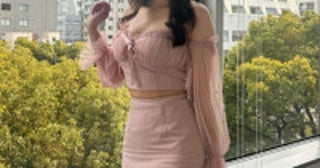 フォロワー130万の“日本一美しいドラマー”、ミニスカ姿が「スタイル抜群」「最高」グラビアでも活躍中