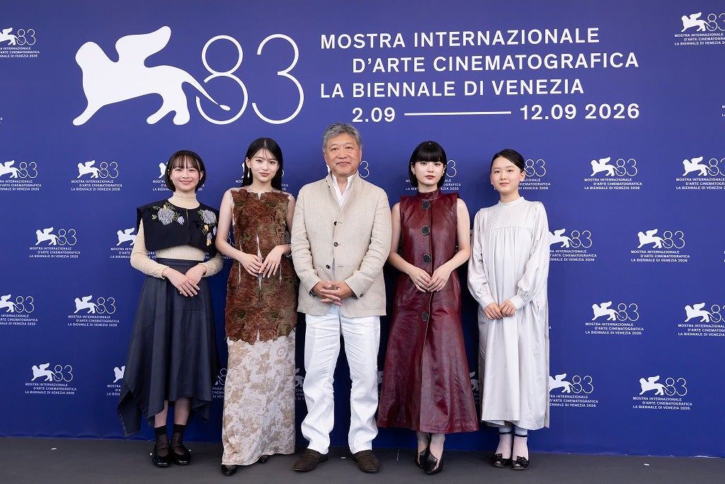 実写「ルックバック」ベネチア映画祭で公式会見＆フォトコール是枝裕和監督と出口夏希、蒔田彩珠らが世界の報道陣に作品に込めた思いを明かす