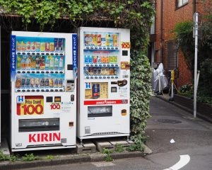 ポッカが事業売却、ダイドーは「2万台の自販機」を撤去…「マイボトル」や格安PBに勝てない自販機はもう“オワコン”か