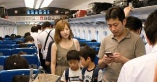 満員の新幹線で子供が「座りたい～！」迷惑家族に困惑…周囲の乗客が内心“スカッ”としたおばあさんの行動／お盆の新幹線、自由席はどれくらい混雑する？JR利用実績を調べてみた