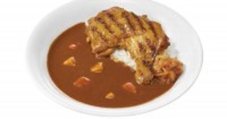 すき家「炭火焼きほろほろチキンカレー」登場！辛さを自由自在に調節できるソース付き