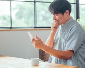 「もっといい人がいる気がする」いつまでも結婚相手を決められない中年男性の“致命的な思考”