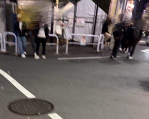 大久保公園「立ちんぼ最新事情」を元セクシー女優が取材した結果…座りながら客を待つ“外国人女性”も