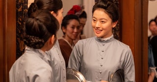 ＜明日の風、薫る＞上坂樹里“直美”は鹿鳴館で働きながら結婚相手を探し、見上愛“りん”は瑞穂屋の仕事で初給金をもらうことに