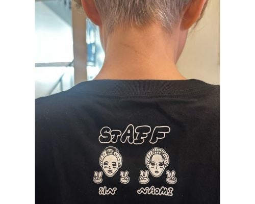  研ナオコ、見上愛から贈られた朝ドラ『風、薫る』Tシャツ披露 