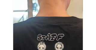  研ナオコ、見上愛から贈られた朝ドラ『風、薫る』Tシャツ披露 