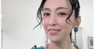 雛形あきこ47歳、美魔女すぎる近影に反響「癒やされます」「めちゃくちゃ綺麗です」