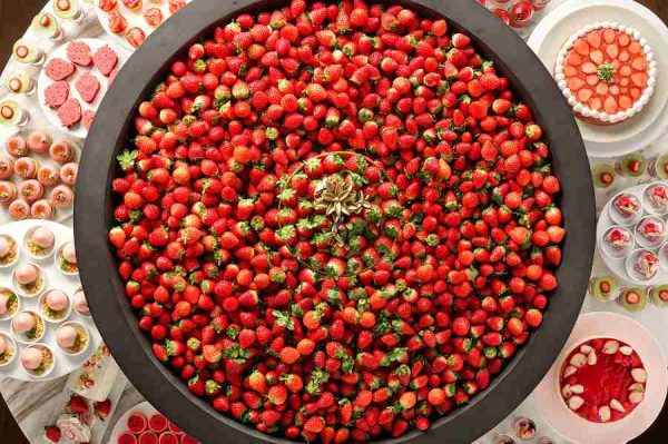 ウェスティンホテル横浜、いちごビュッフェ＆アフタヌーンティーを提供12月26日から