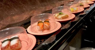 家族4人で「スシロー」に行くと、毎回の会計は8000円ほど！ 友人が「株主優待券」を使っていて気になるのですが、自分で「株」を持つにはいくら必要なのでしょうか？