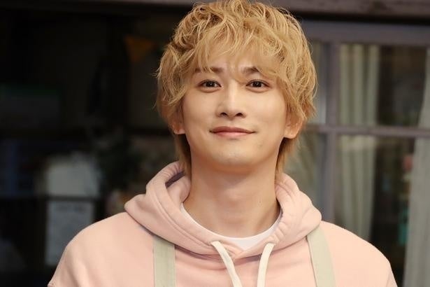 鬼ごっこ、ぬいぐるみ遊びなど…町田啓太が子役たちと遊ぶにぎやか動画に「町田パパ～」の声＜タツキ先生は甘すぎる！＞