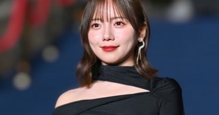 まっすぐな瞳に思わず釘づけ…齊藤京子、黒ワンピコーデで見せたほのかな“色気”姿に2.3万超「いいね！」
