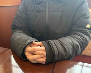 「完全に失明する可能性もある」医師に告げられた32歳男性の絶望。原因は長時間のスマホ利用、たった1年で視力は0.02以下に