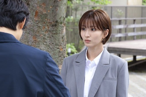 爽太（松村北斗）を意識し始める麻里子（岡崎紗絵）、ドラマ『告白－25年目の秘密－』第4話あらすじ＆新場面写真解禁！
