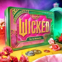 『ウィキッド』全世界2000個限定「ブリキ缶ボックス」を最速先行販売！3．3からTOHOシネマズで