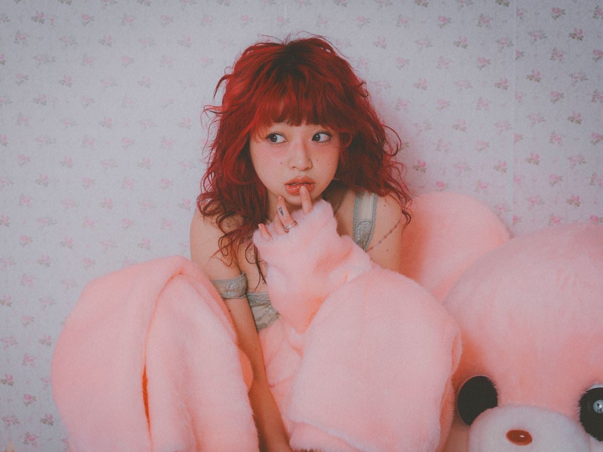 ん・フェニ、新曲「MUSCLE」配信リリース女性たちのリアルな感情を描いた1曲