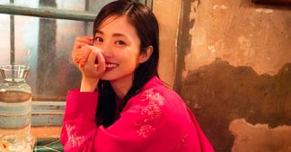 上戸彩、15年ぶり写真集決定 寝起き・ピュアな表情…俳優デビュー25周年で多彩な魅力放つ【Midday Reverie】