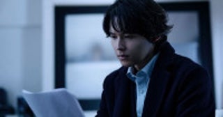 松村北斗＆今田美桜『白鳥とコウモリ』事件に翻弄される2人の表情を切り取った場面写真解禁