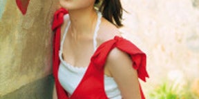乃木坂46・筒井あやめ、ミニワンピにパジャマも！1st写真集、裏表紙を一気に解禁