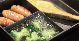 お弁当作りの一番大変な「品数を揃える」が1個のフライパンで完結する。朝の段取りがラクになるアイテム登場