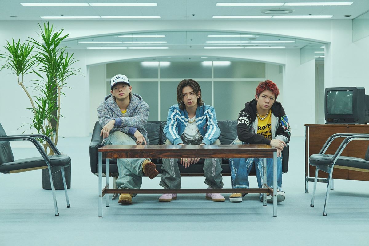 Number_i、新曲「BUGS LIFE」本日配信リリース＆MV公開！システムの“バグ”から着想を得た世界観に注目