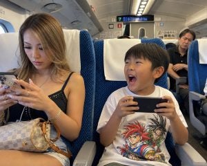 新幹線で“大音量でゲームを実況する息子”と注意しない母親に訪れた「最悪」な末路／2026年お盆の新幹線、Uターン混雑を避けられる時間帯はいつ？JRの予測から調べてみた