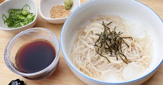 【エノキそうめん】エノキのかさ部分をカットして結ぶ!?あとはゆでて冷水で締めるだけの猛暑に激ウマの新感覚そうめん!!＜野島慎一郎のバカレシピ＞