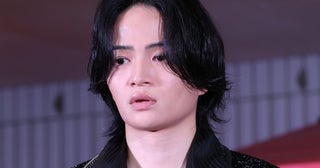《“カンペ使うな”と心ない声も》菊池風磨謝罪会見でファン驚かせた“びっしり手書き原稿”