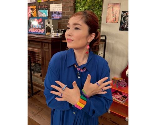  平野ノラ、５歳の娘“バブ子”手作りアクセサリーで歌番組出演 
