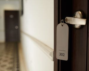 元旦のラブホテルでまさかの再会。高校時代の先生たちが恥ずかしい姿で目の前に…「何とも気まずい経験でした」――週末ベスト