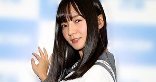 プリっとした存在感のあるAカップがふっくら…西永彩奈、女子高校生風制服がはだけた姿に「えちえち」