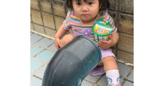  山本圭壱、１歳愛娘の“初じゃがりこ”無邪気なショットに絶賛の声 