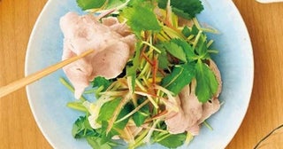 たんぱく質と彩りを食卓に追加！そうめんに合う「香り豚しゃぶ」