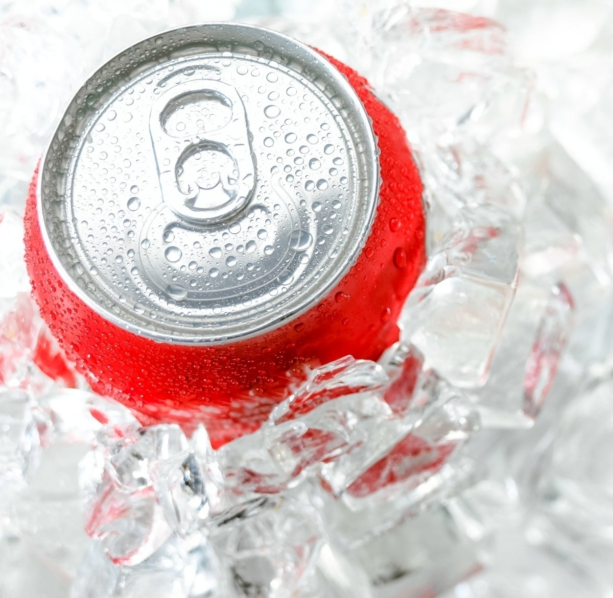 「飲み物冷えてない…」とおさらば！キッチンにあるものですぐにジュースやビールをキンッキンに冷やすライフハック