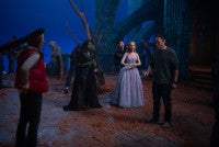 シンシア・エリヴォ＆アリアナ・グランデ、『ウィキッド』への思いに涙名曲「フォー・グッド」歌う特別映像解禁